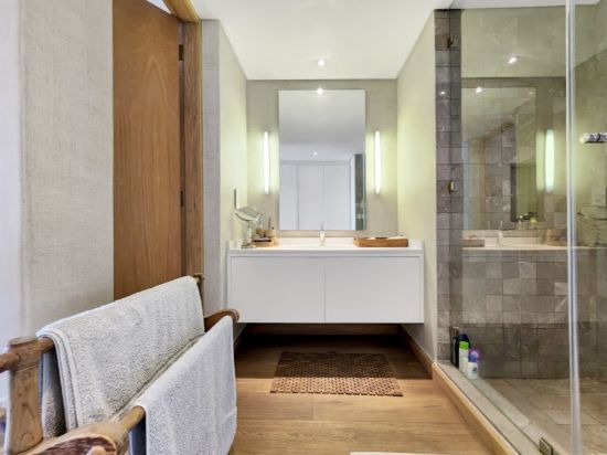 Picture of 2 Bedroom Penthouse For Sale in Clifton