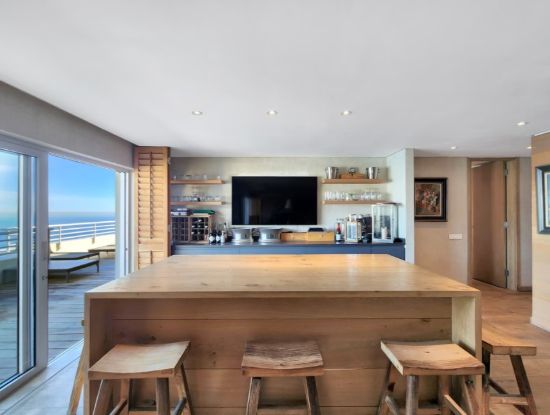 Picture of 2 Bedroom Penthouse For Sale in Clifton