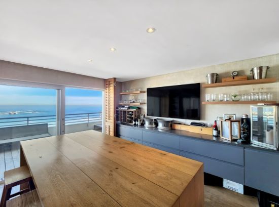 Picture of 2 Bedroom Penthouse For Sale in Clifton