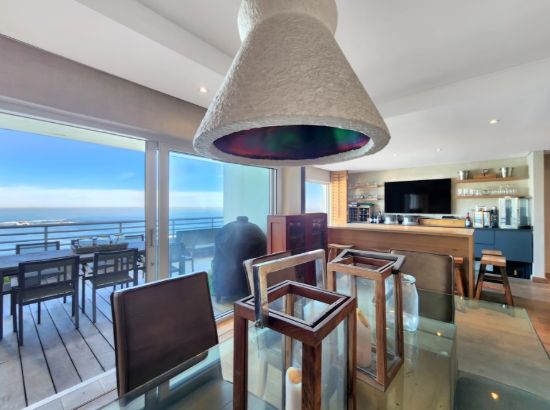 Picture of 2 Bedroom Penthouse For Sale in Clifton