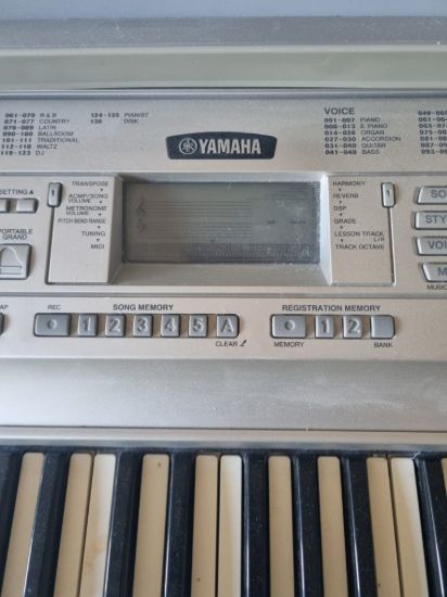 Picture of Yamaha Portable Grand DGX 500 Keyboard