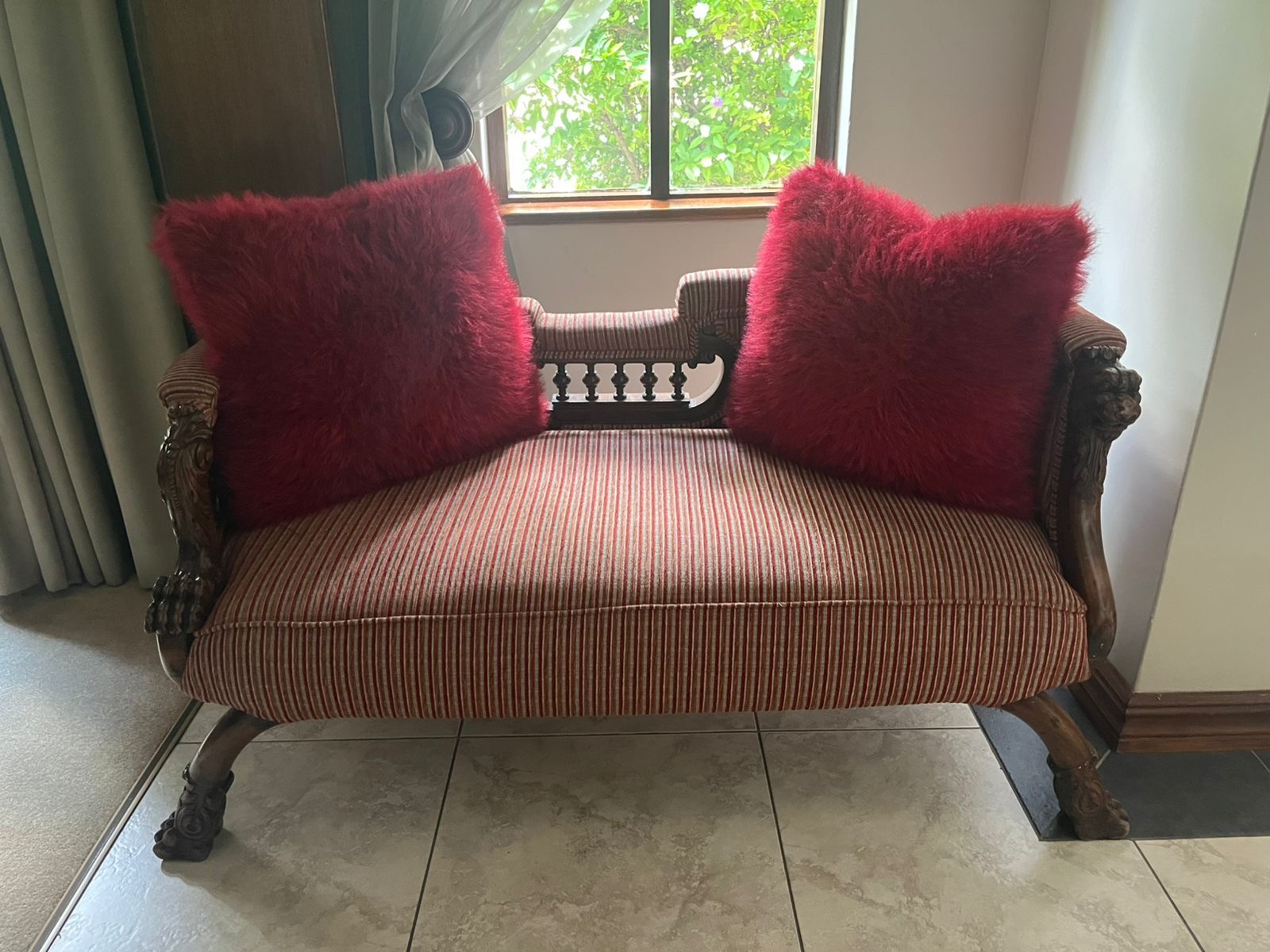 Picture of Carved love seat